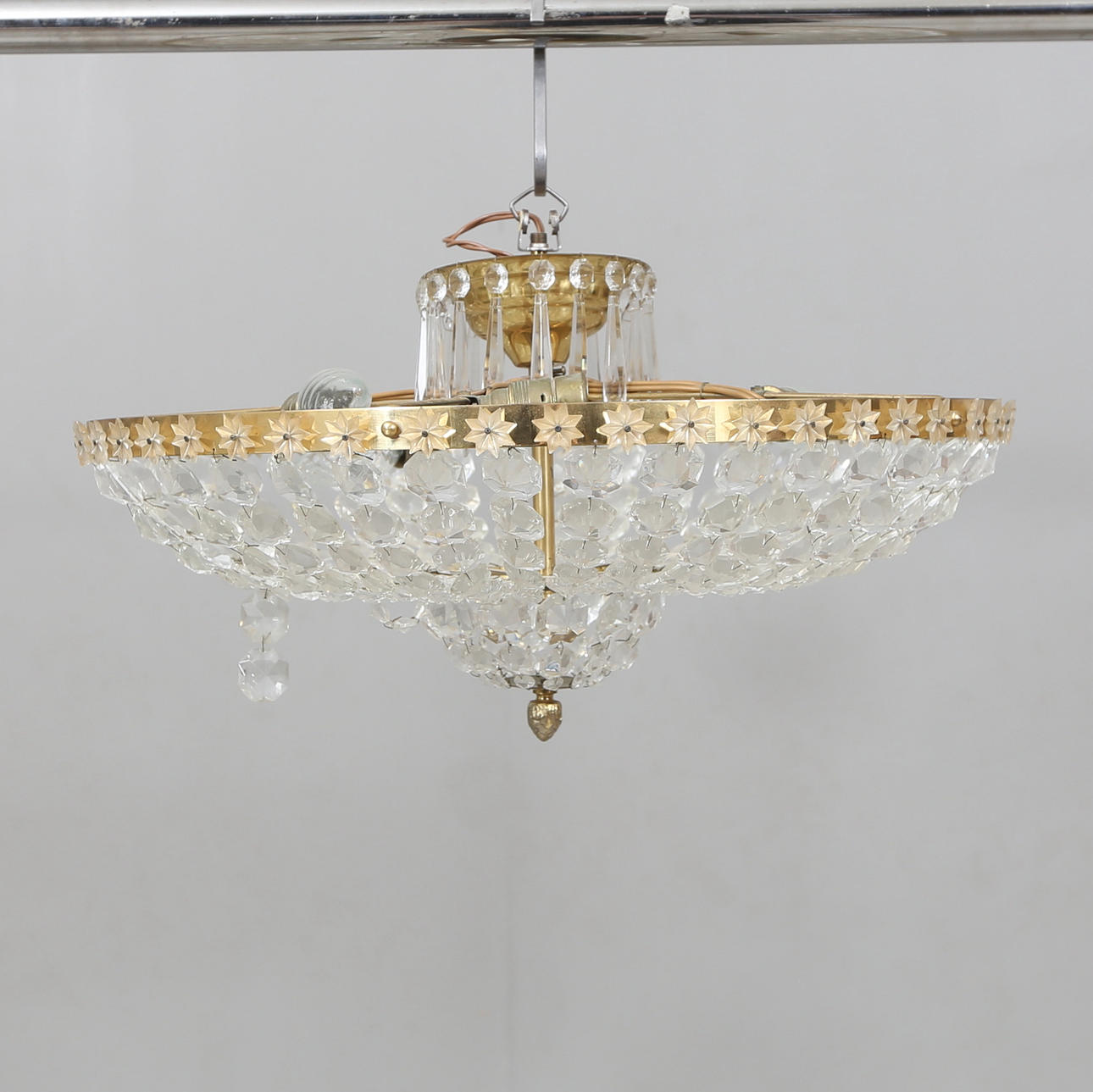 PLAFÓN DE TECHO con prismas.