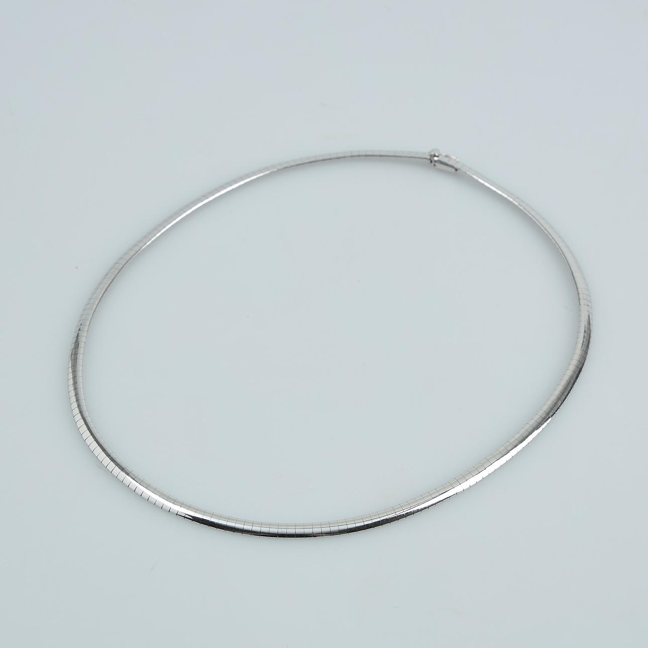 COLLIER, 18K vitguld, importstämplar Rubens, Helsingfors.