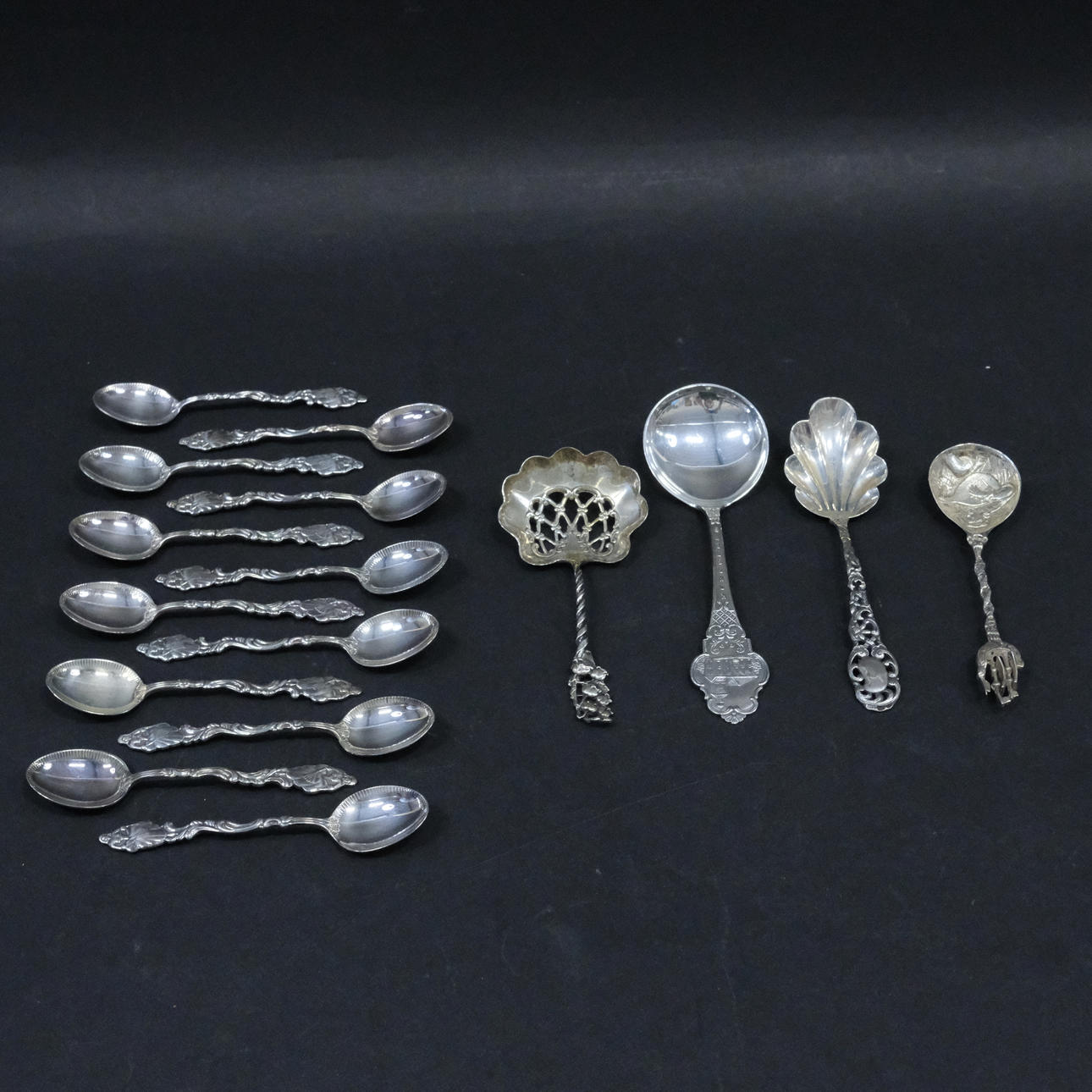 CUCHARAS, PLATEADAS, 16 UNIDADES.