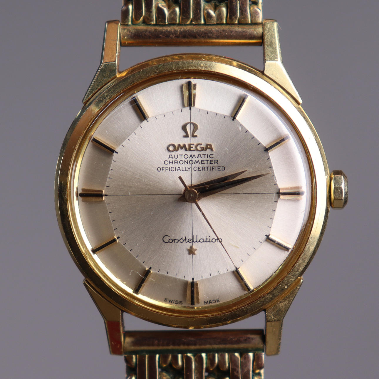 Omega Constellation “Pie-Pan”, automatic chronometer Officially Certified, wristwatch, 18k gold, 1962.