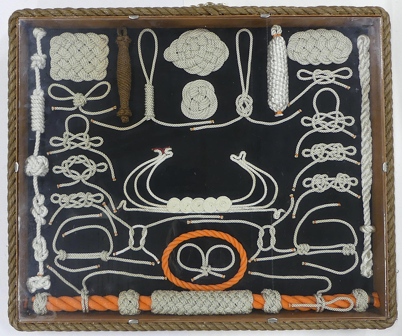 ROBERT HOFMANIS. Knob board.