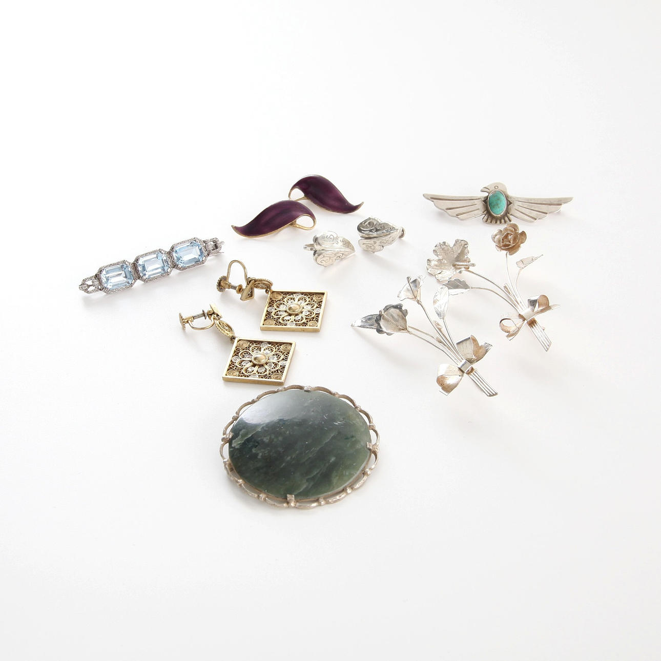 BROOCHES AND EARRINGS, 11 pieces, silver.