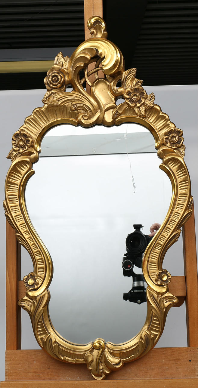 VÄGGSPEGEL, trä, förgylld, rokokostil, 1900-tal.