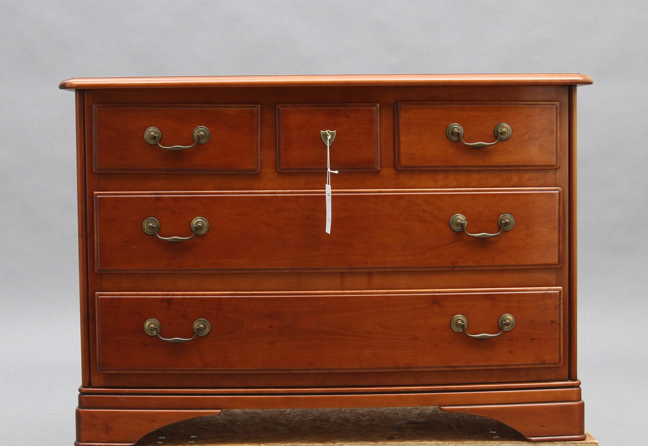 BYRÅ.Grange, 5 lådor, 1900-tal.