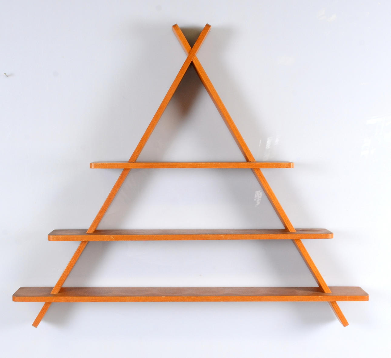 TEAKHYLLA, teak, 1900-talets andra hälft.