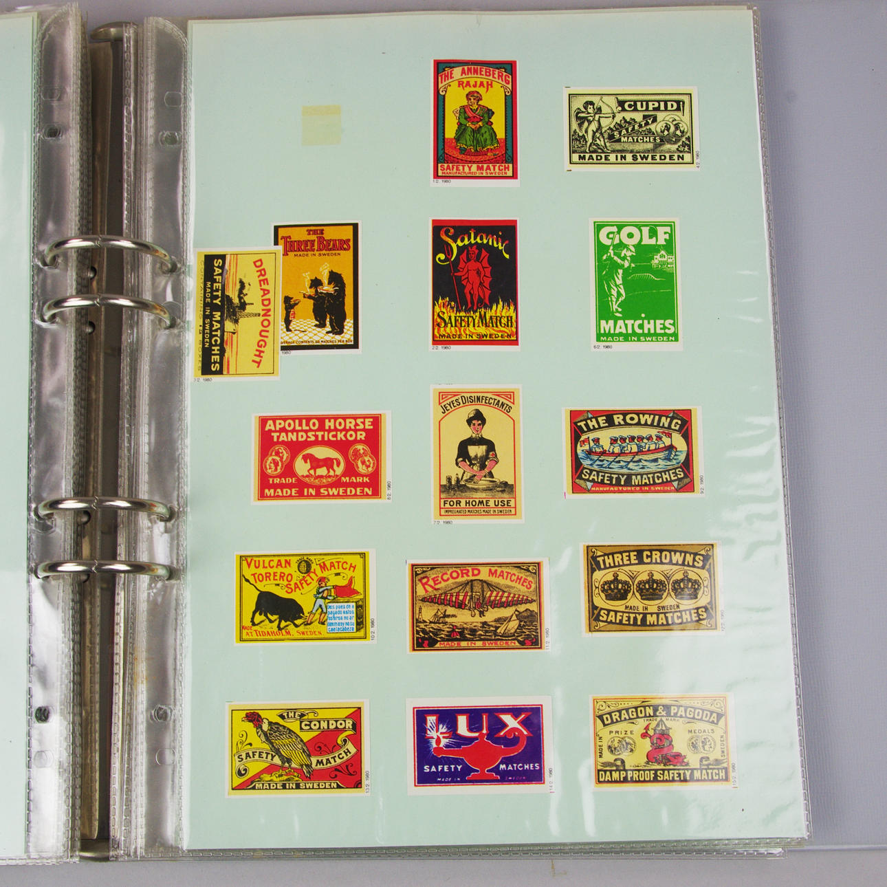 TÄNDSTICKSETIKETTER, från hela världen.