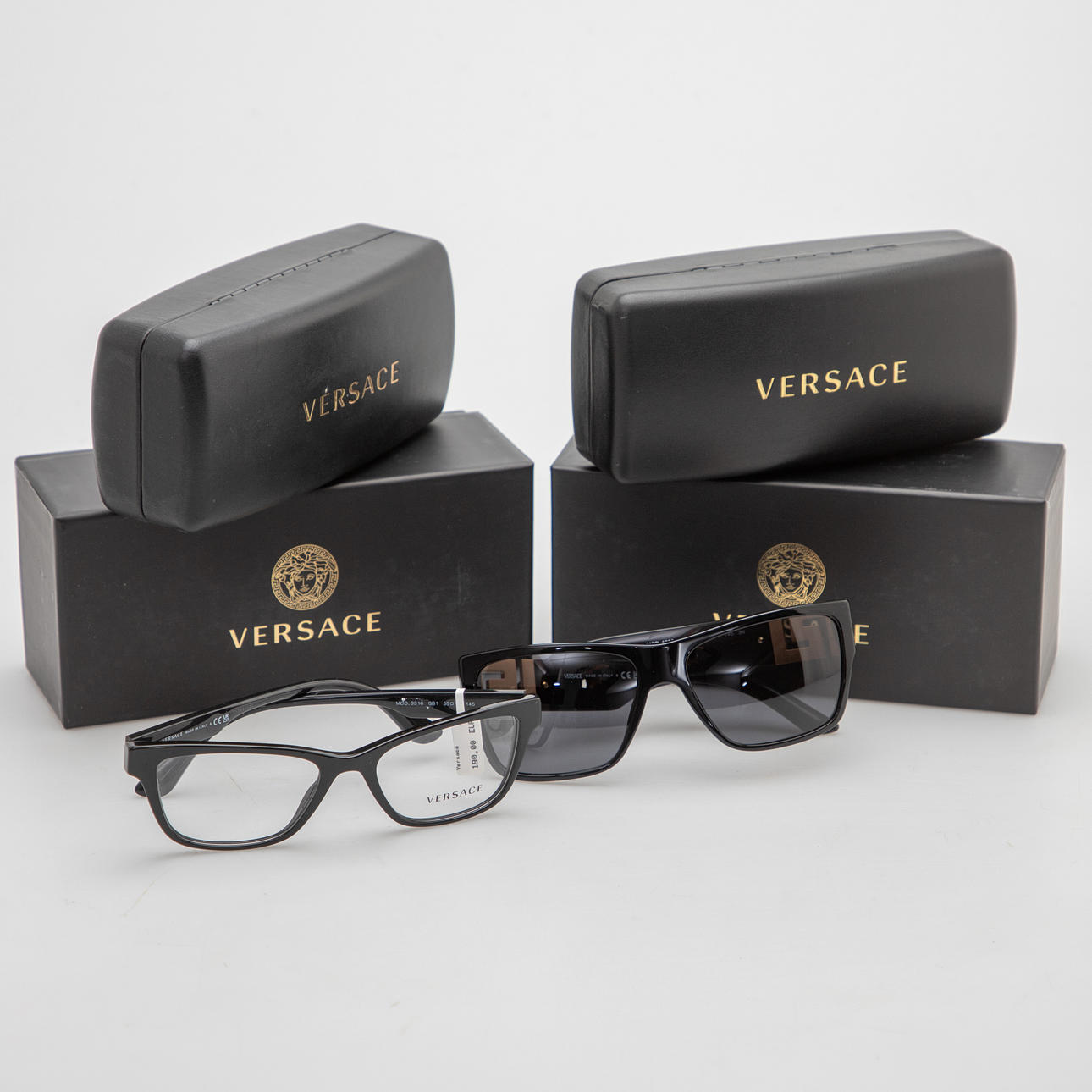 VERSACE. Aurinkolasit ja silmälasit, naiset, Italia (2).