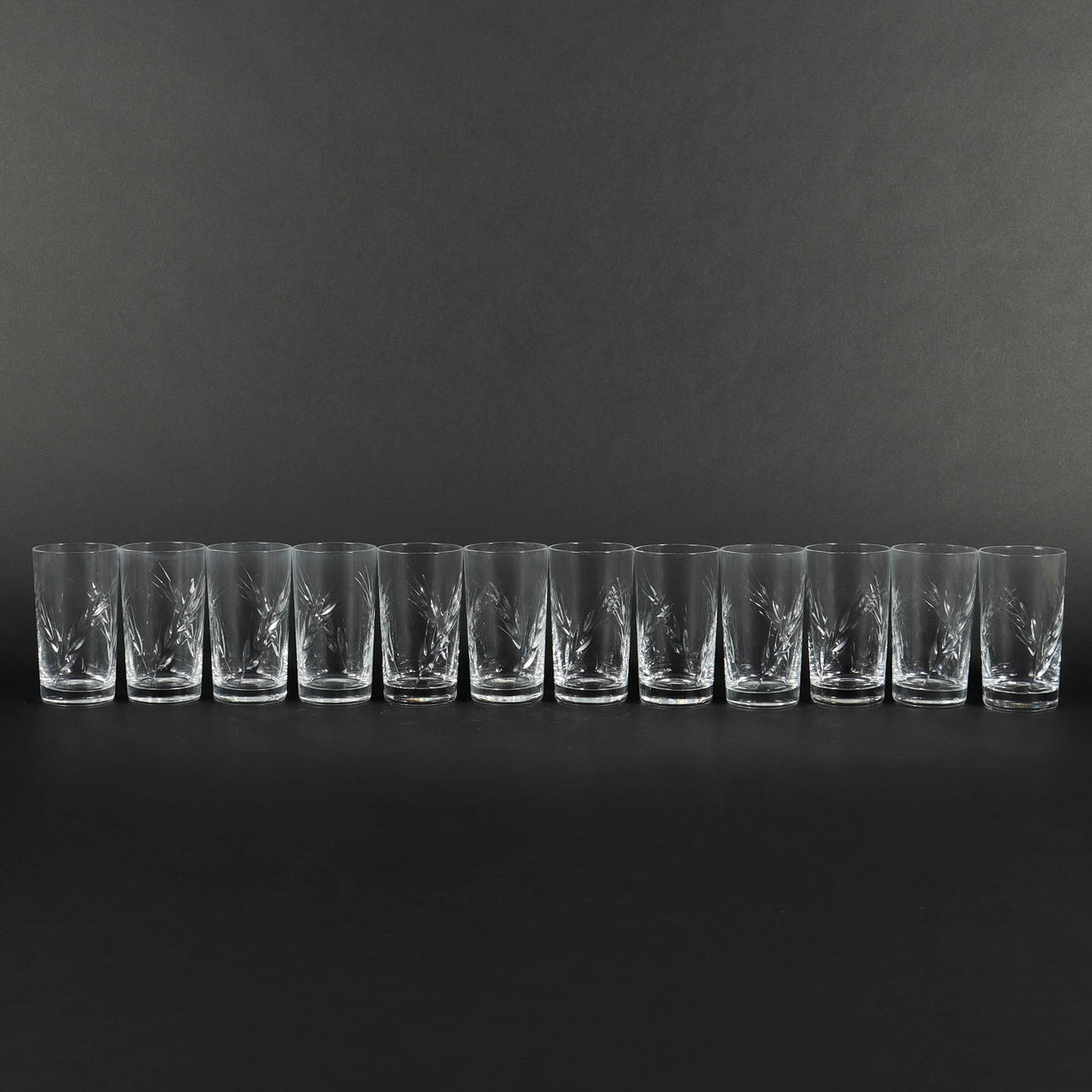 SELTERGLASS 12 pieces, cut crystal.