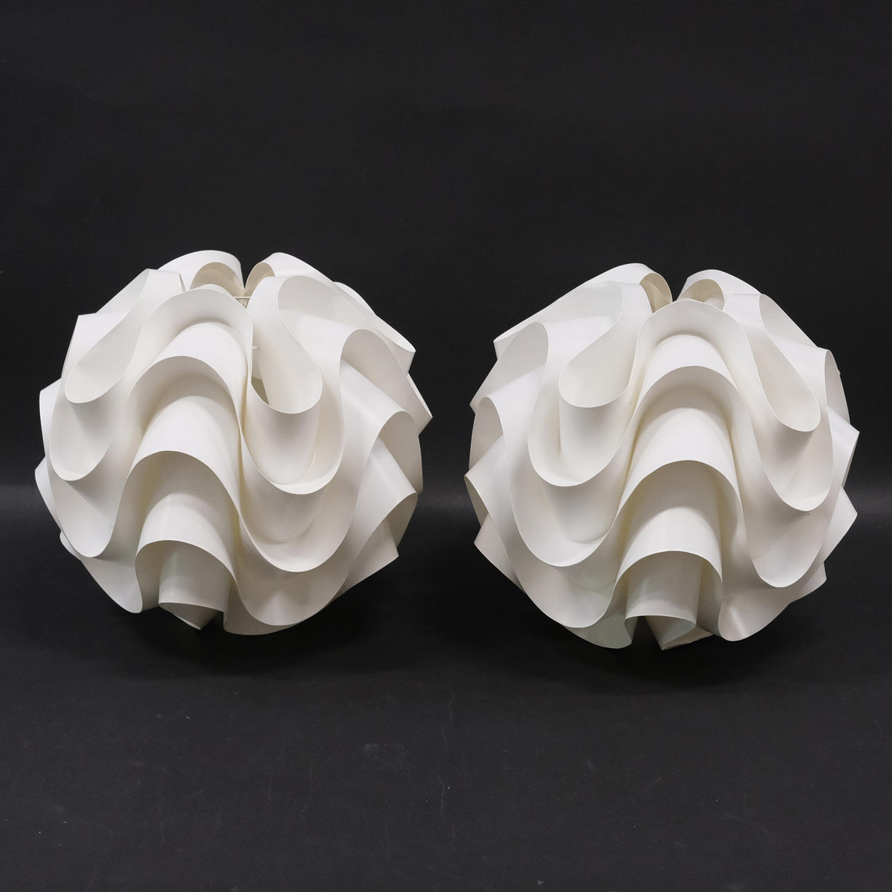 LE KLINT, TO SKÆRME TIL „PENDUL 172".