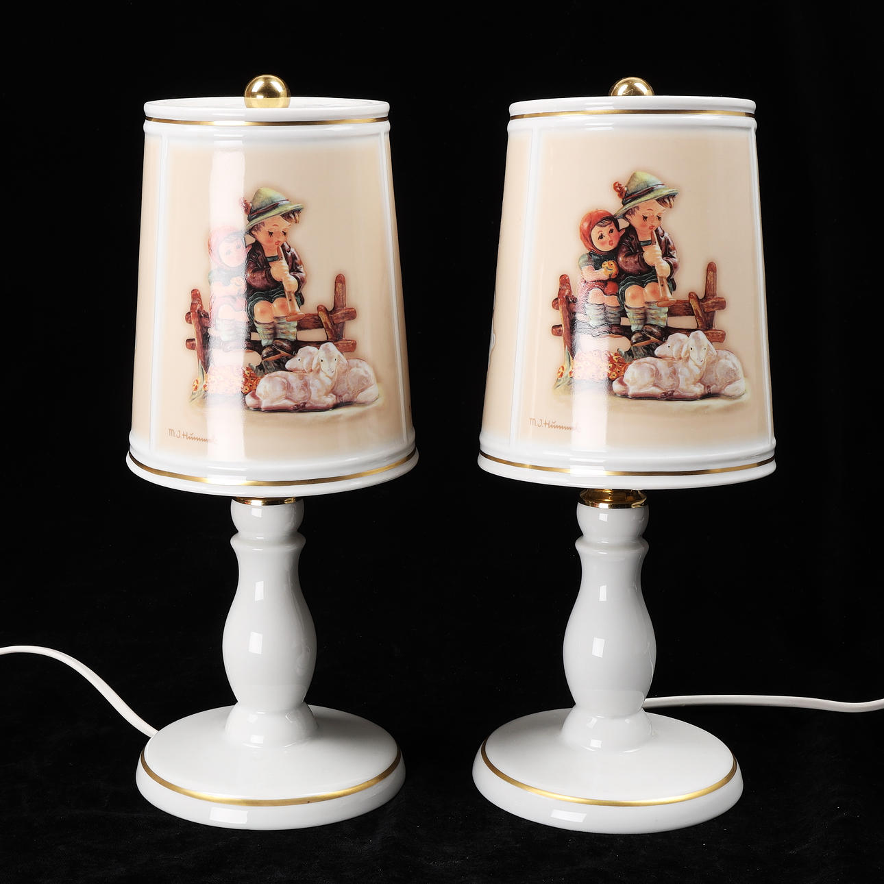 BORDSLAMPOR, 1 par, porslin, Hummel.