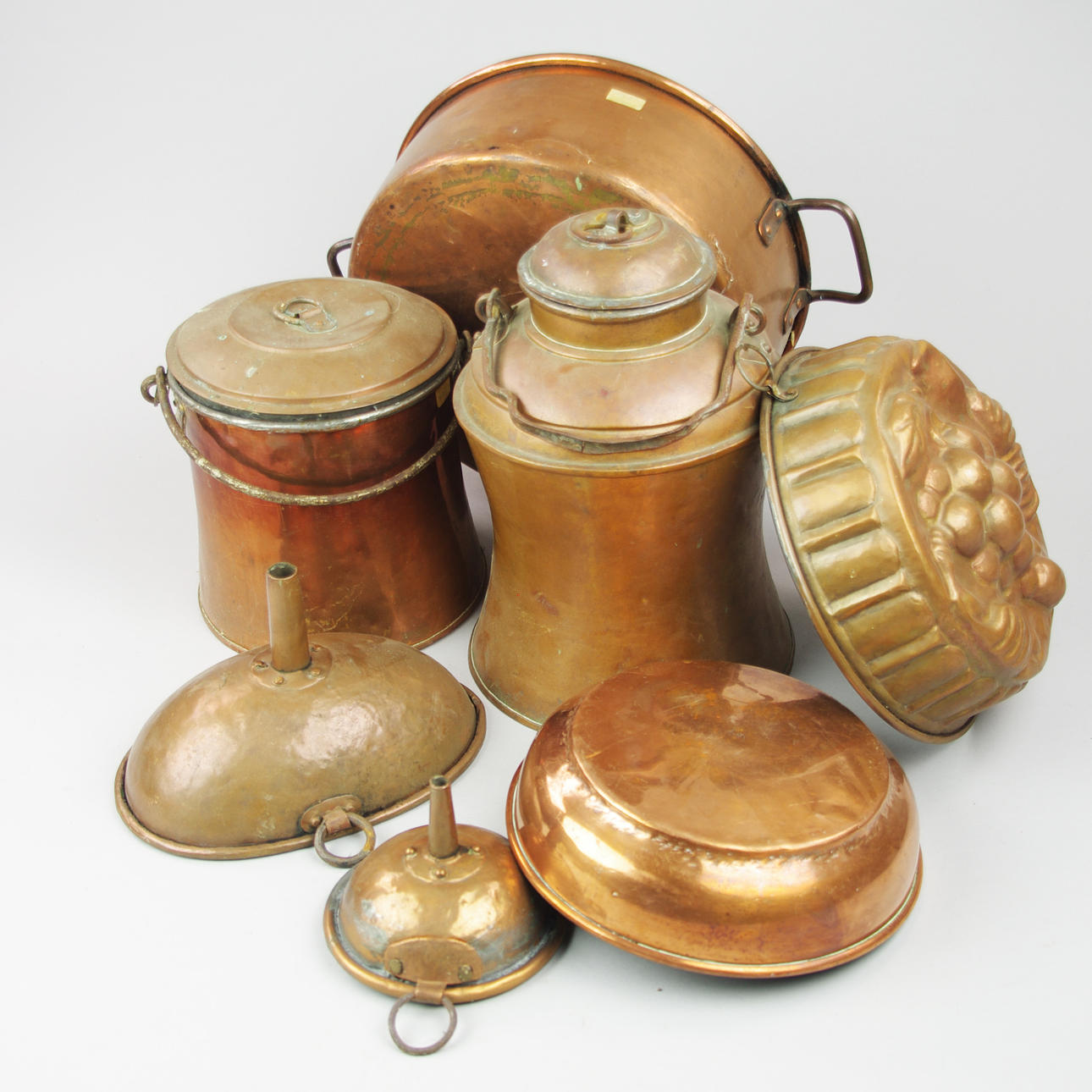 HINKAR, FORMAR M.M., 7 delar, koppar, 1800/1900-tal.