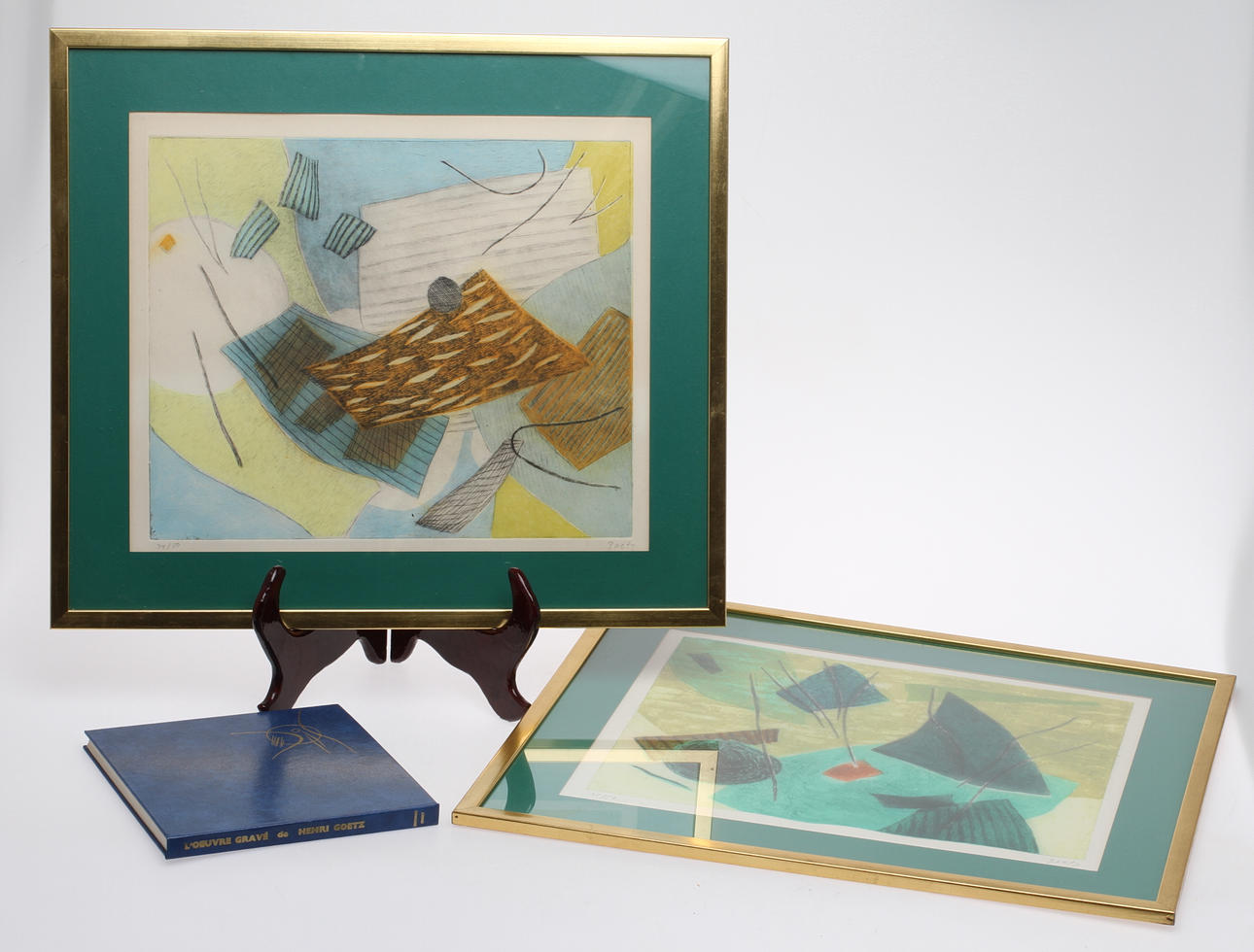 HENRI GOETZ. 2 st, färgetsningar, signerade samt numrerade 35/50 resp 34/50 + BOK L'Oeuvre Gravé de Henri Goetz 1940-1972.