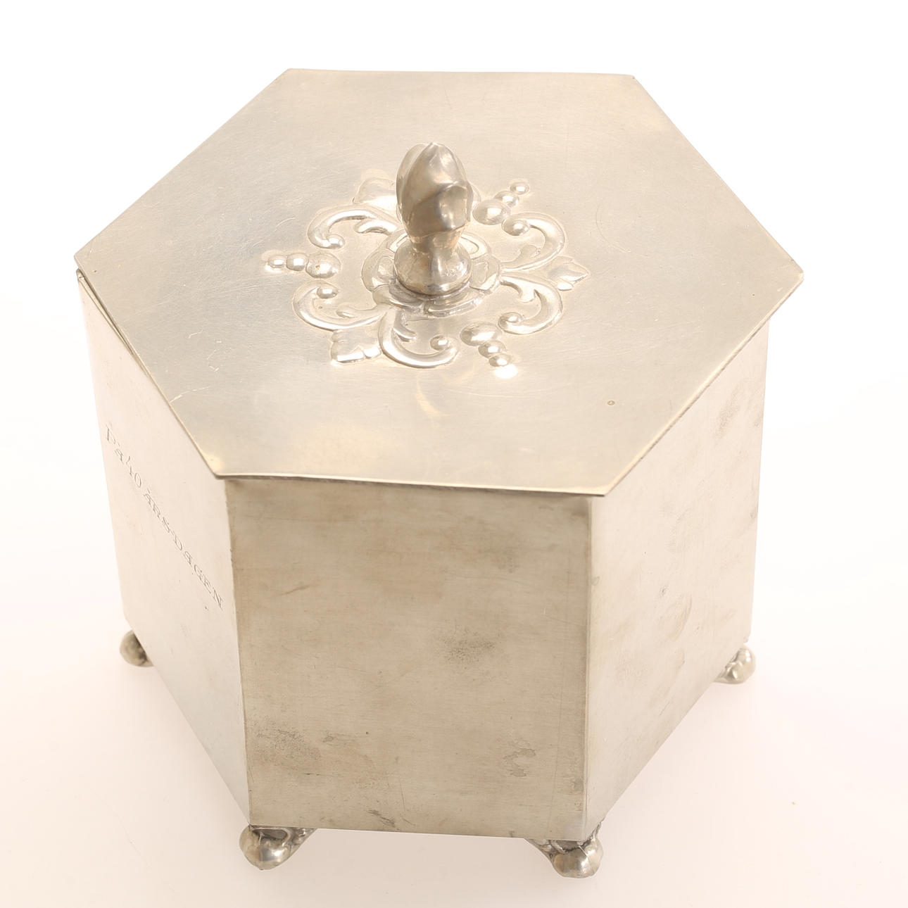 TOBAKSBURK, tenn, 1931.