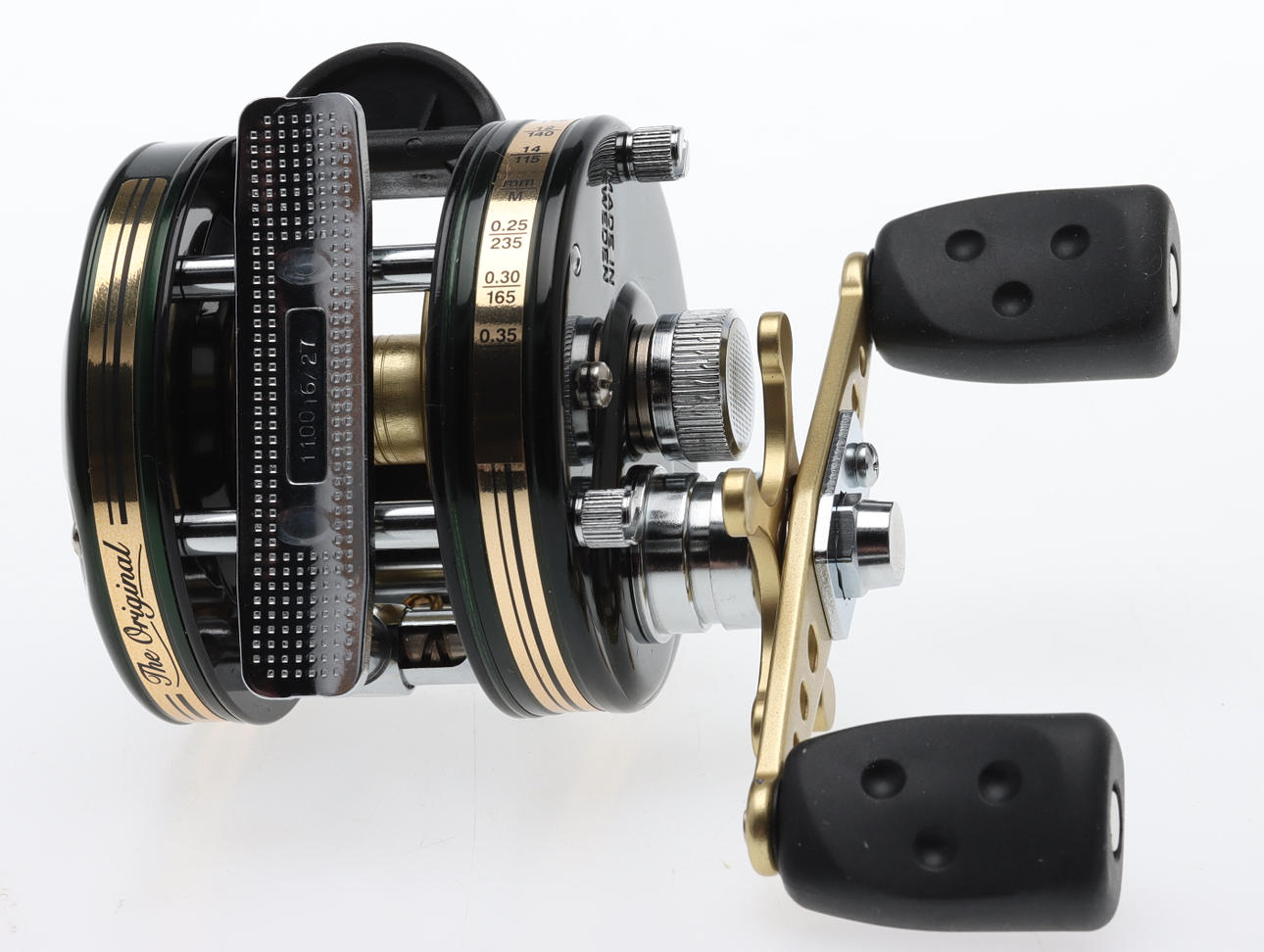abu garcia bmax3 l low-profile baitcast fishing reel Abu Garcia Black Max Low Profile Casting Reel