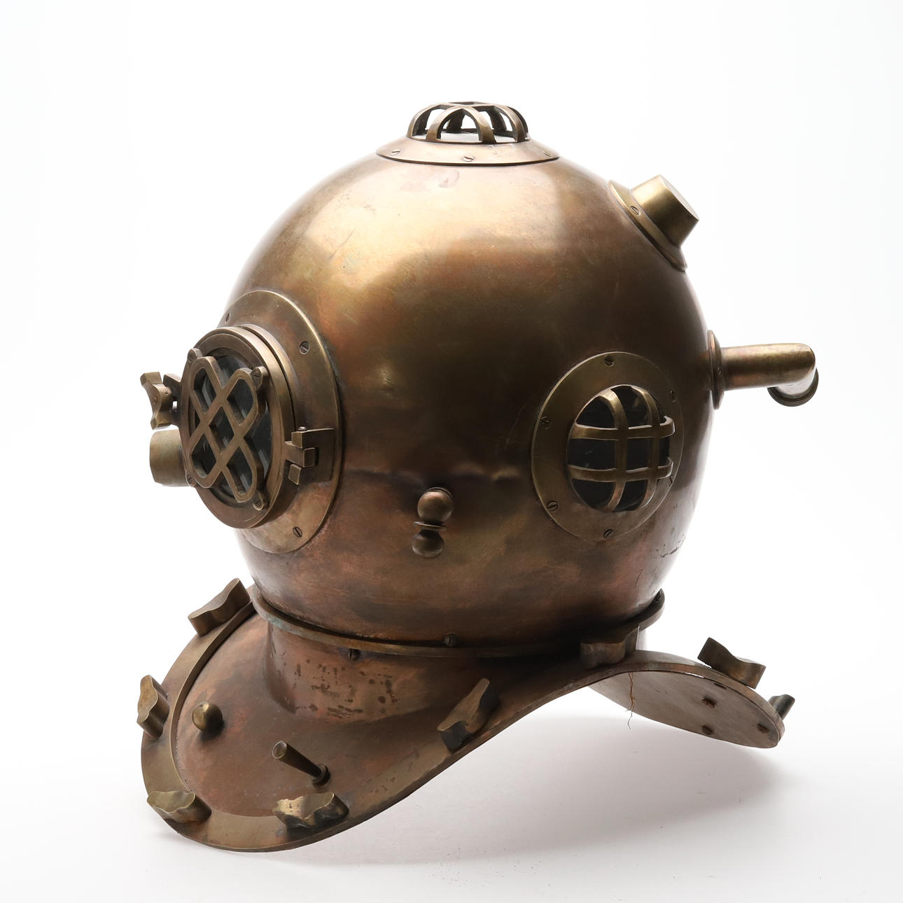 DYKKERHJELM, messing, replika, 19/2000's.