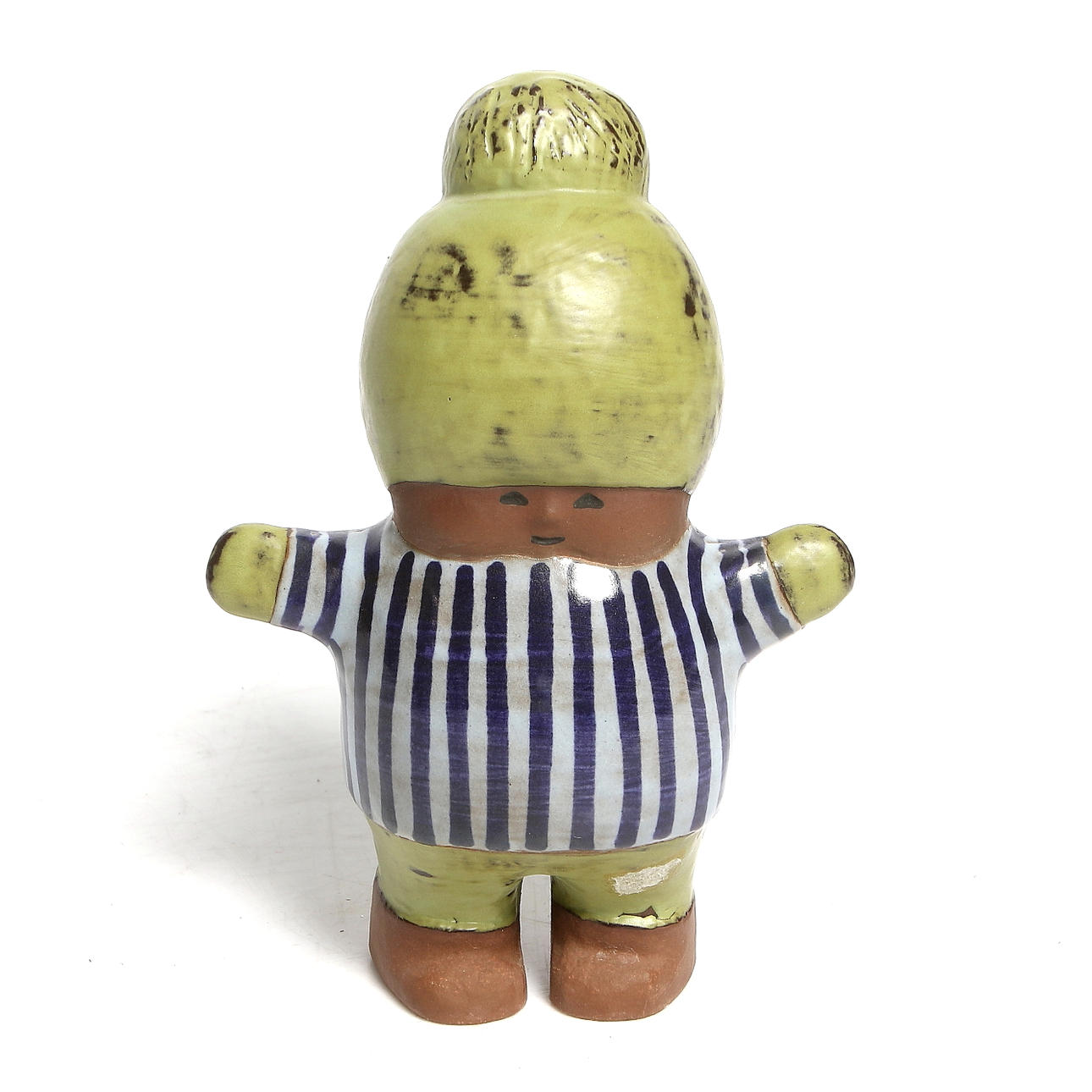 LISA LARSON. Figurin, stengods, "Kalle" ur "Larsons ungar", Gustavsberg. 1900-tal.