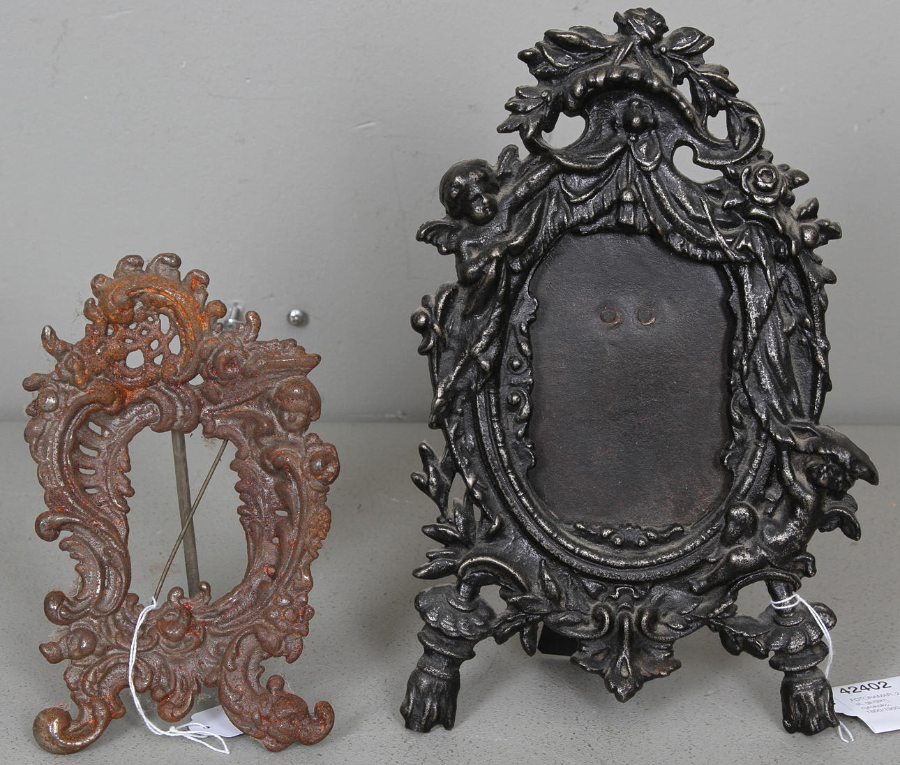 FOTORAMAR, 2 st, gjutjärn, nyrokoko, 1800/1900-tal.