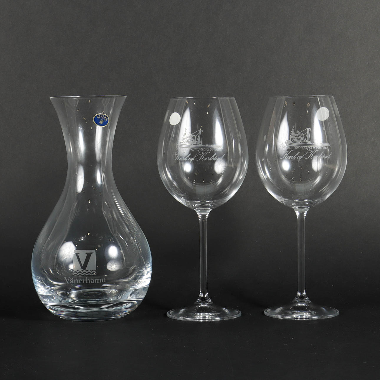 KARAFF OCH 2 VINGLAS.