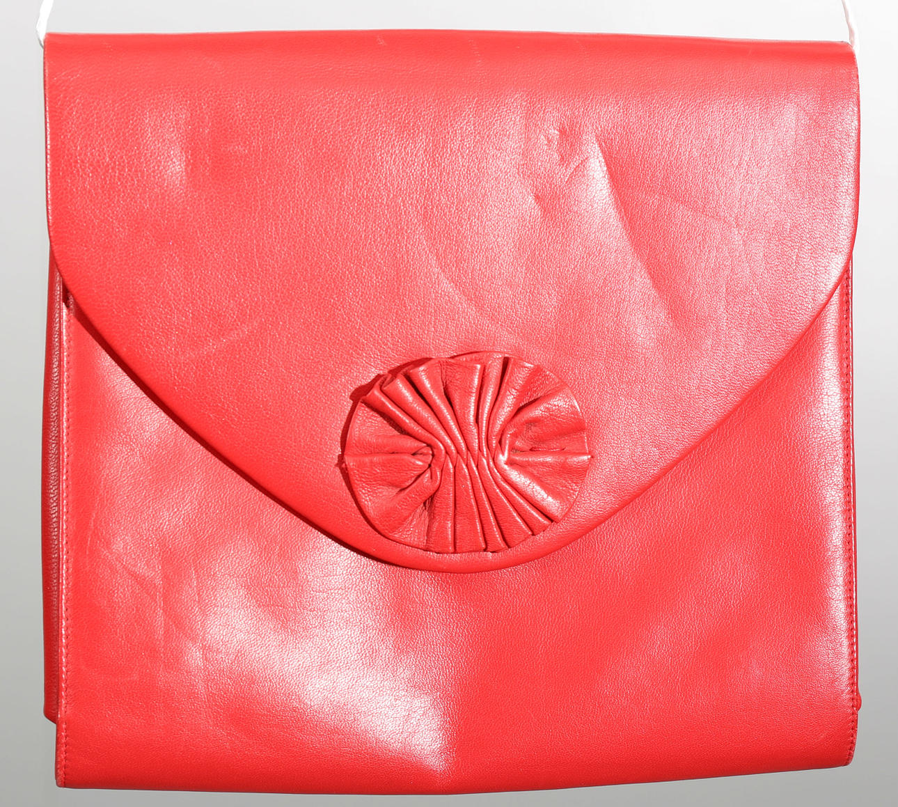 VÄSKA, rött skinn, Bruno Magli, Bologna, Italien.