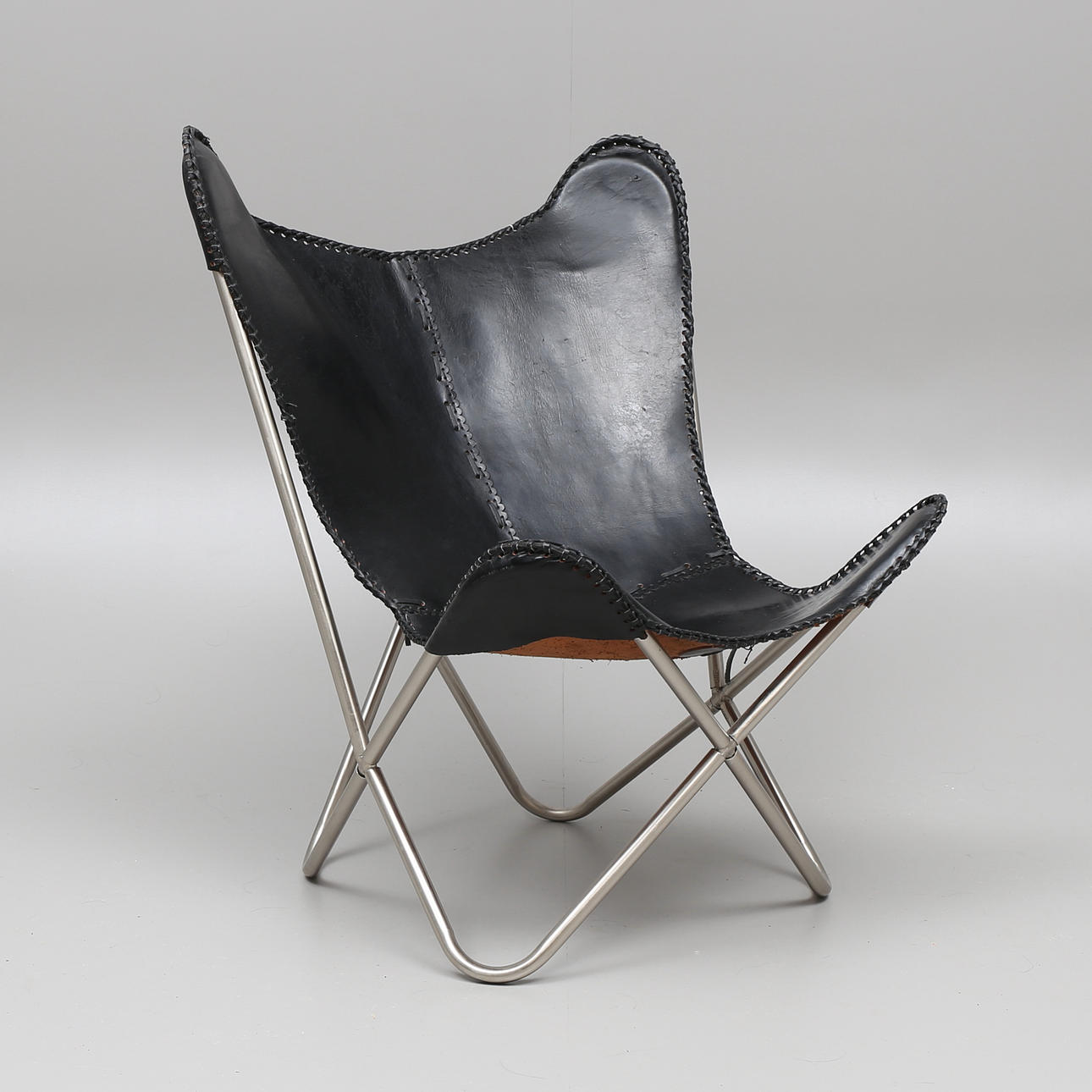 FLADDERMUSFÅTÖLJ, Nordal.