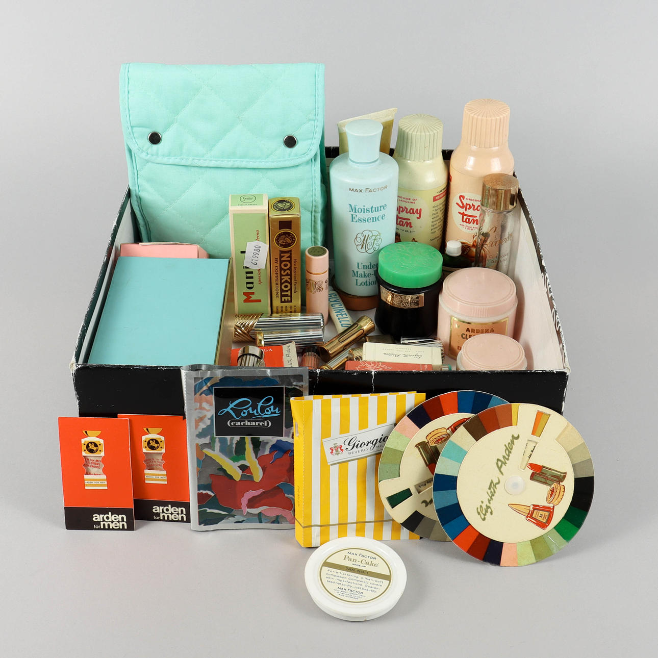 BEAUTY PRODUCTS/MAKE-UP vintage.