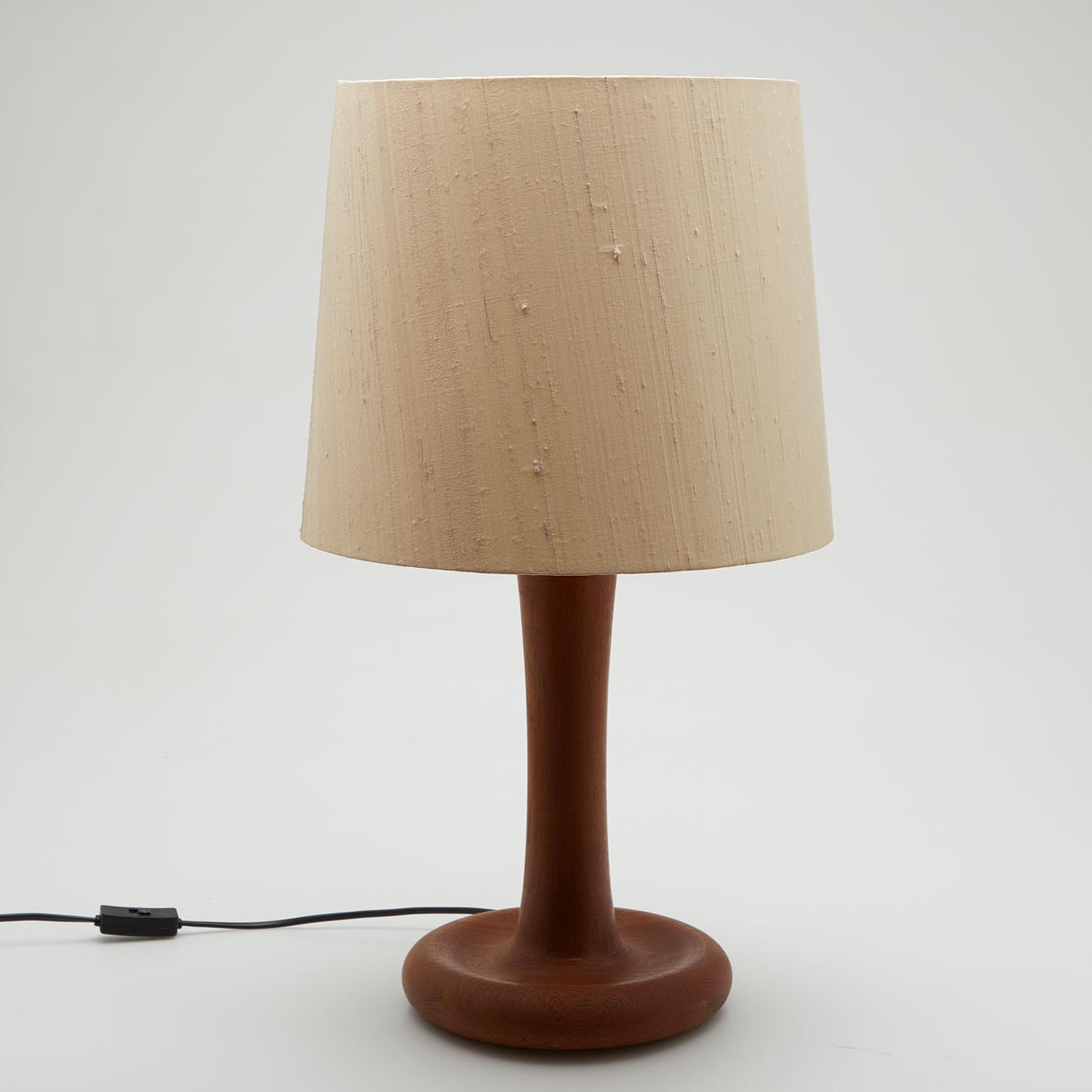 Dyrlund, Tischlampe / Lampe, Teak, Dänemark.