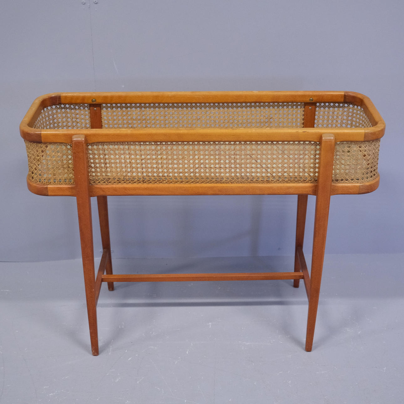 KUKKAPÖYTÄ, ROTTINKI.