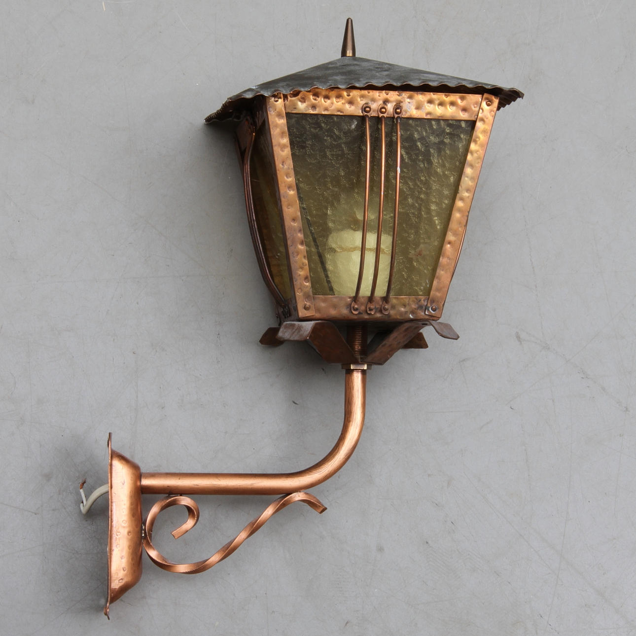 VÄGGARMATUR för utomhusbruk, koppar, 1900-tal.
