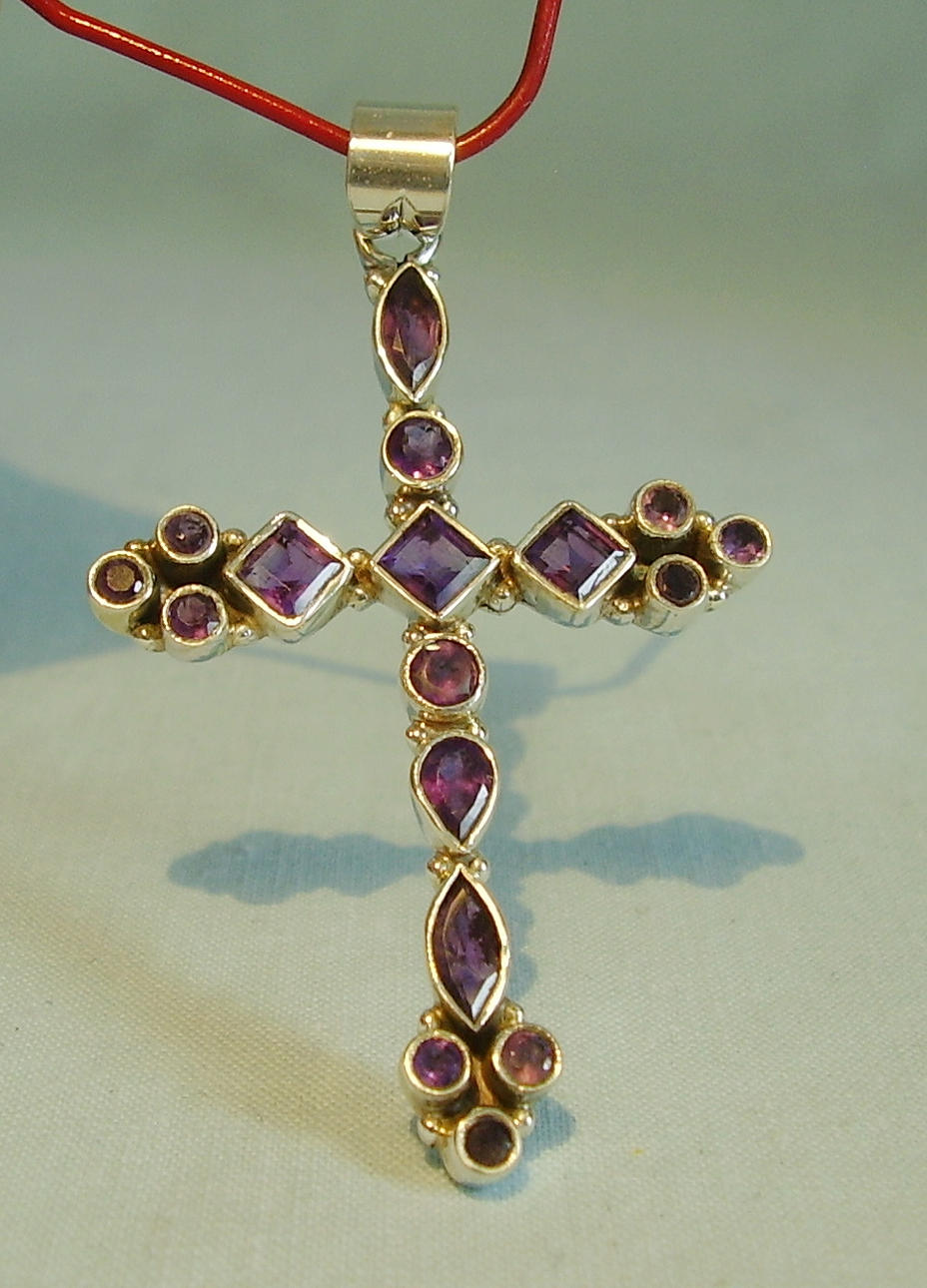 AMETHYSTKORS HÄNGE.