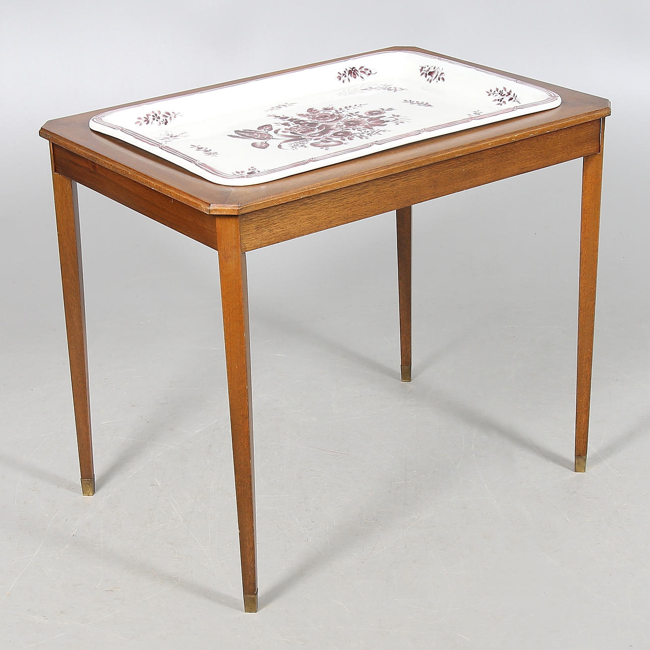 BRICKBORD, fajans. Gefle, signerad Trost 1959.