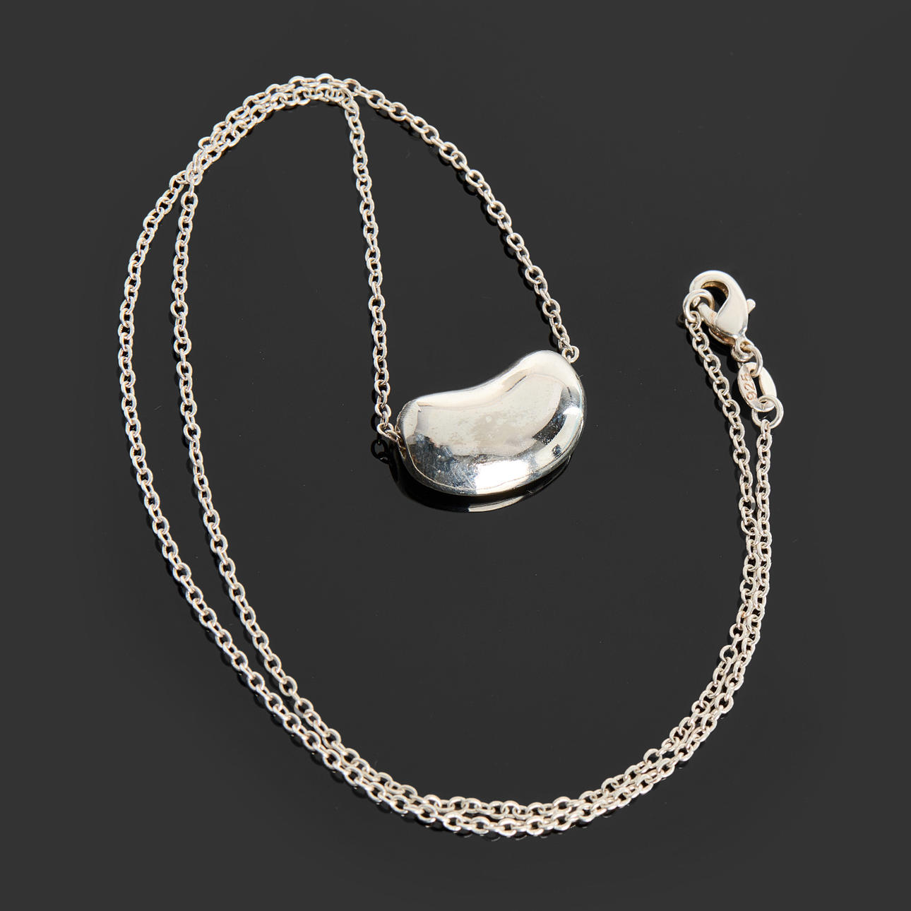 TIFFANY & CO. ELSA PERETTI, necklace, silver, “Bean design” anchor-link, signed.