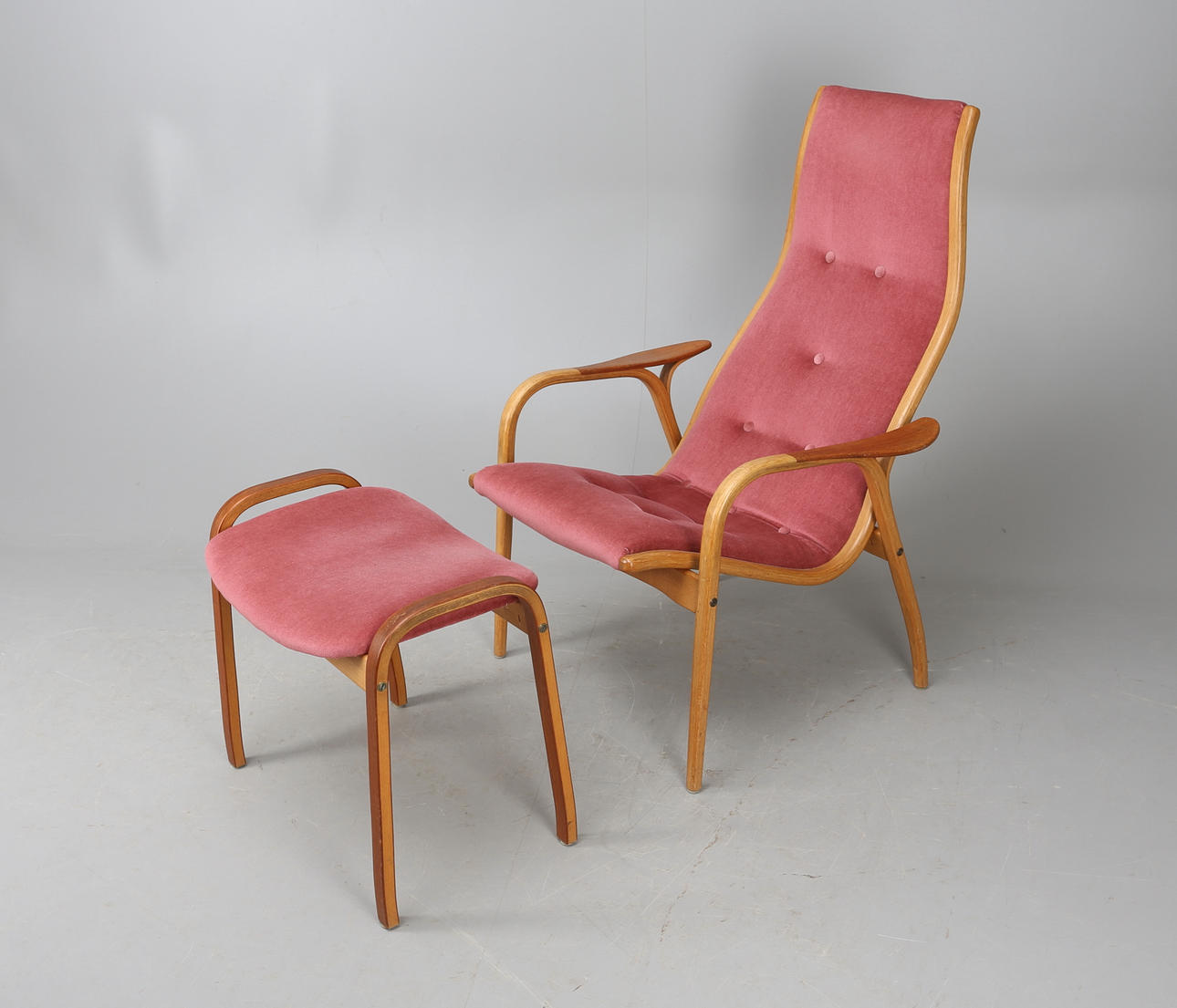 FÅTÖLJ samt PALL, teak, Lamino, Yngve Ekström, 1900-talets andra hälft.