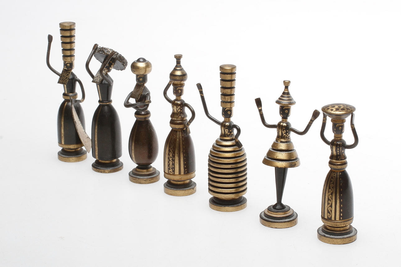 FIGURINER, 7 st, brons, Hans Teppich, Israel, omkring 1900-talets mitt.