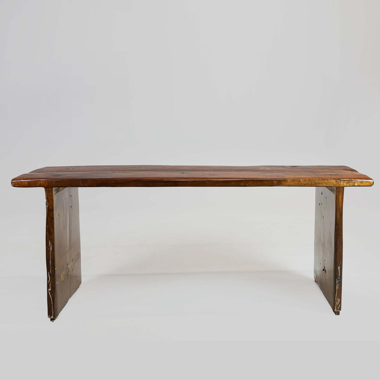 MESA CONSOLA, ESTILO DEL SUDESTE ASIÁTICO.