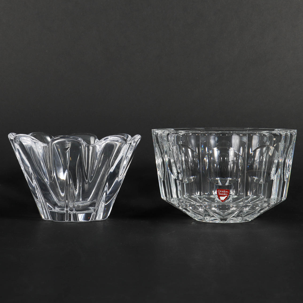 SCHALEN 2 Stück, Kristall, Orrefors.