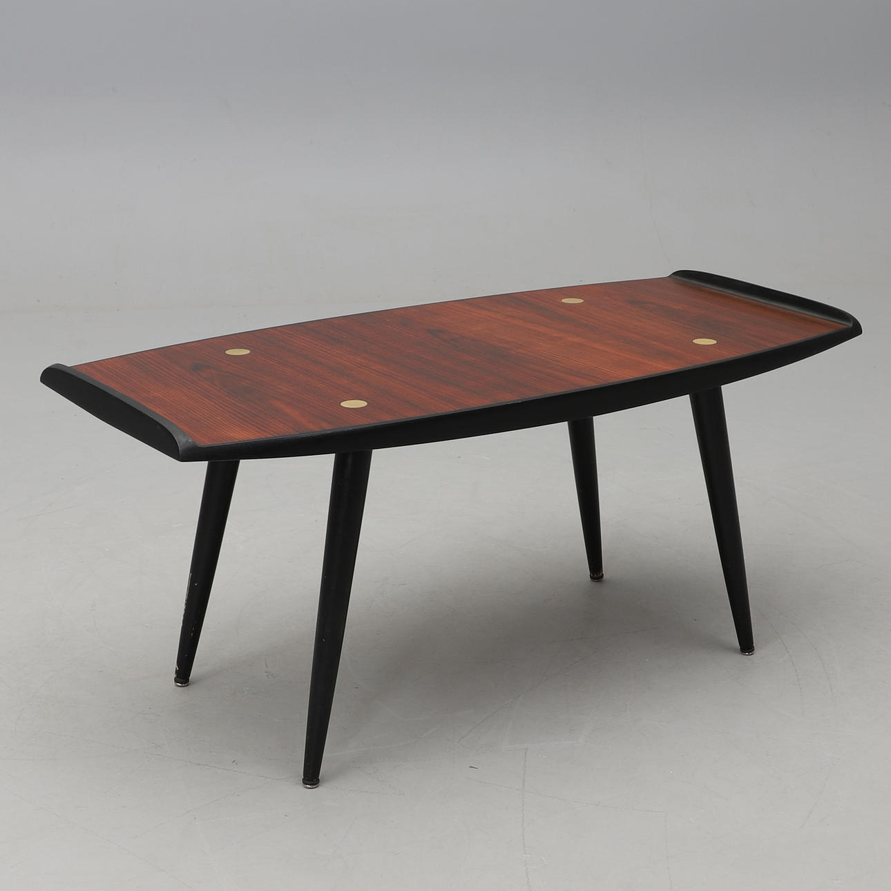 ERIC GUSTAFSSON. A coffee table, model 311, Eric Gustafssons Möbelfabrik, Brittatorp, Treman, designed in 1954.