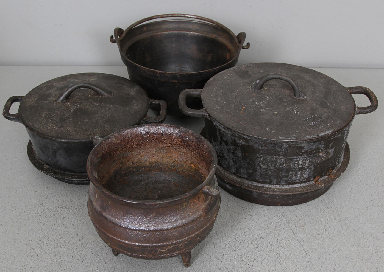 GJUTJÄRNSFÖREMÅL, 4 delar, bl.a. Ankarsrum.