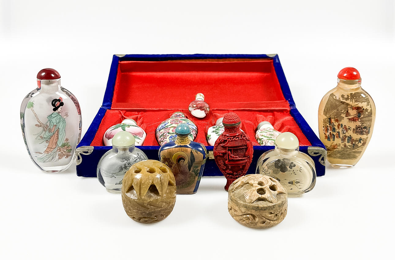 SNUS & PARFYMFLASKOR, 13,st, glas, sten, Kina.