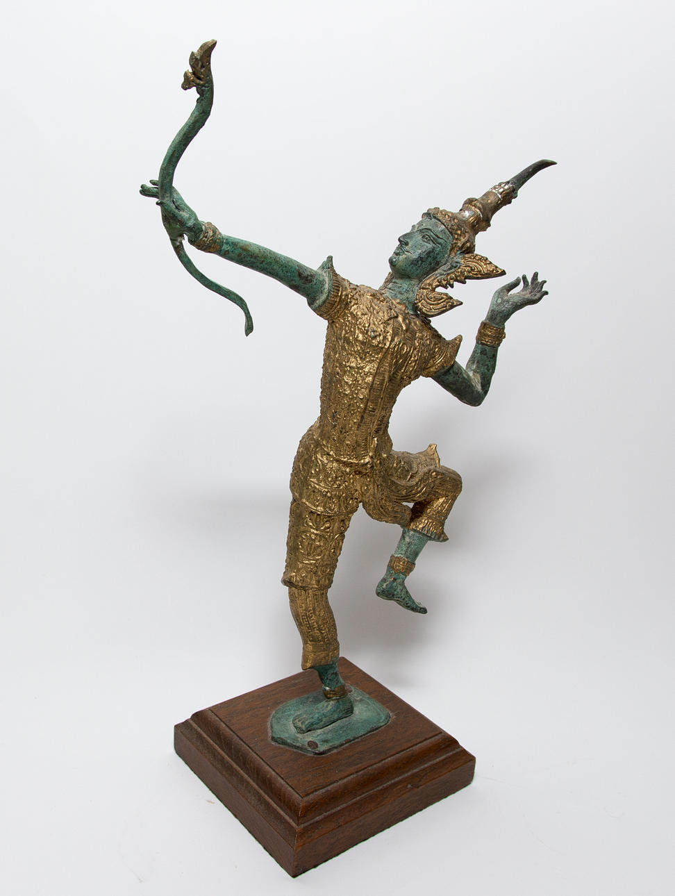 TEMPEL DANSARE BRON.