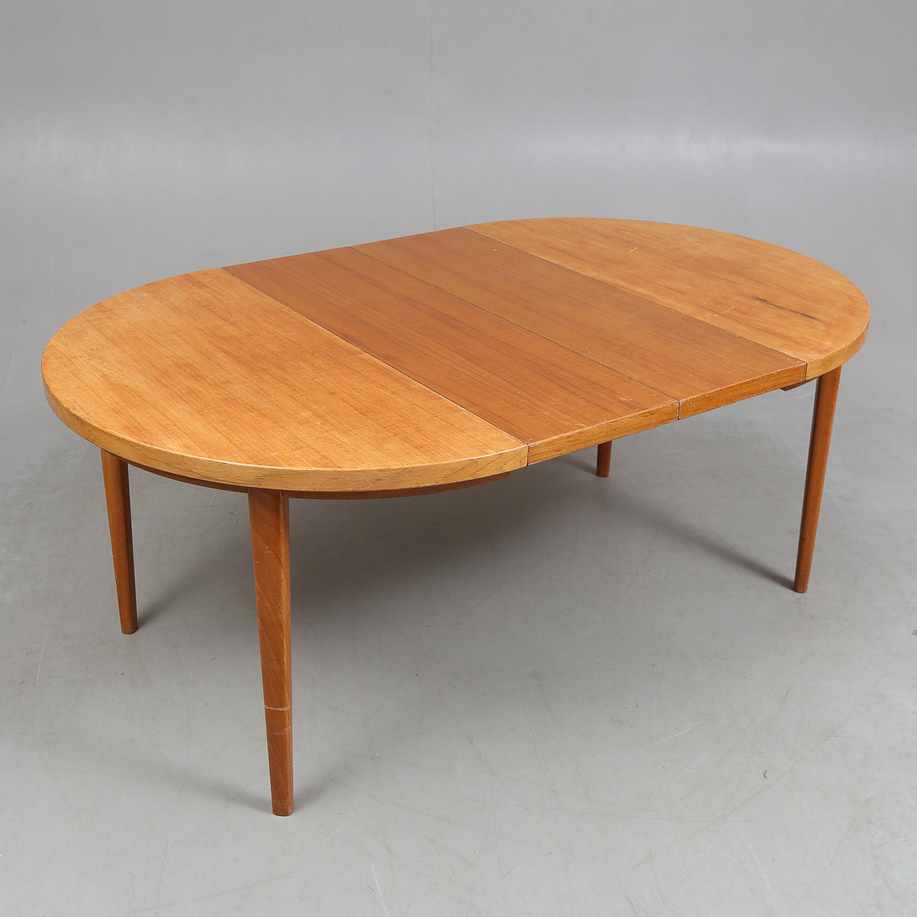 RUOKAPÖYTÄ, tiik, 1950/60-tal.