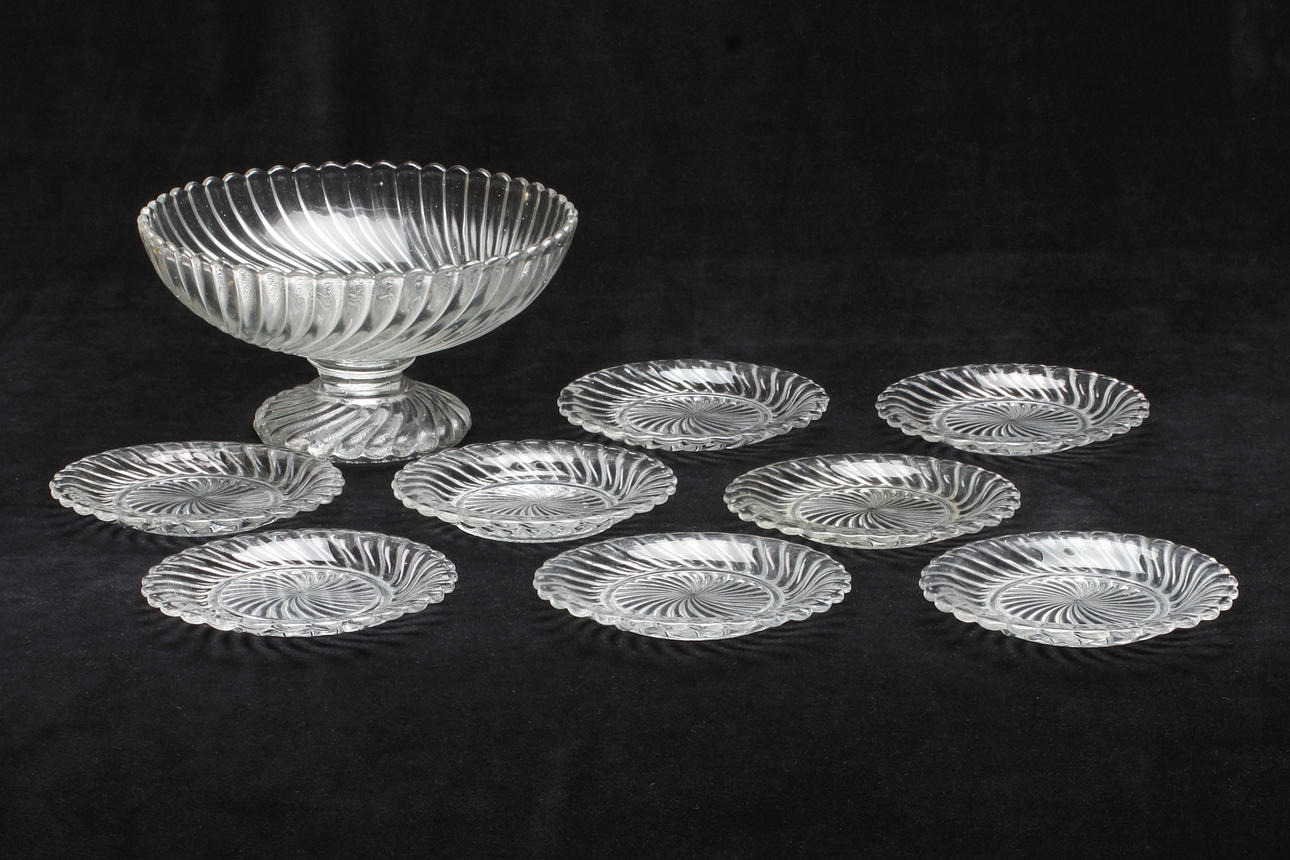 FRUKTSERVIS, 9 delar, glas, 1900-tal.