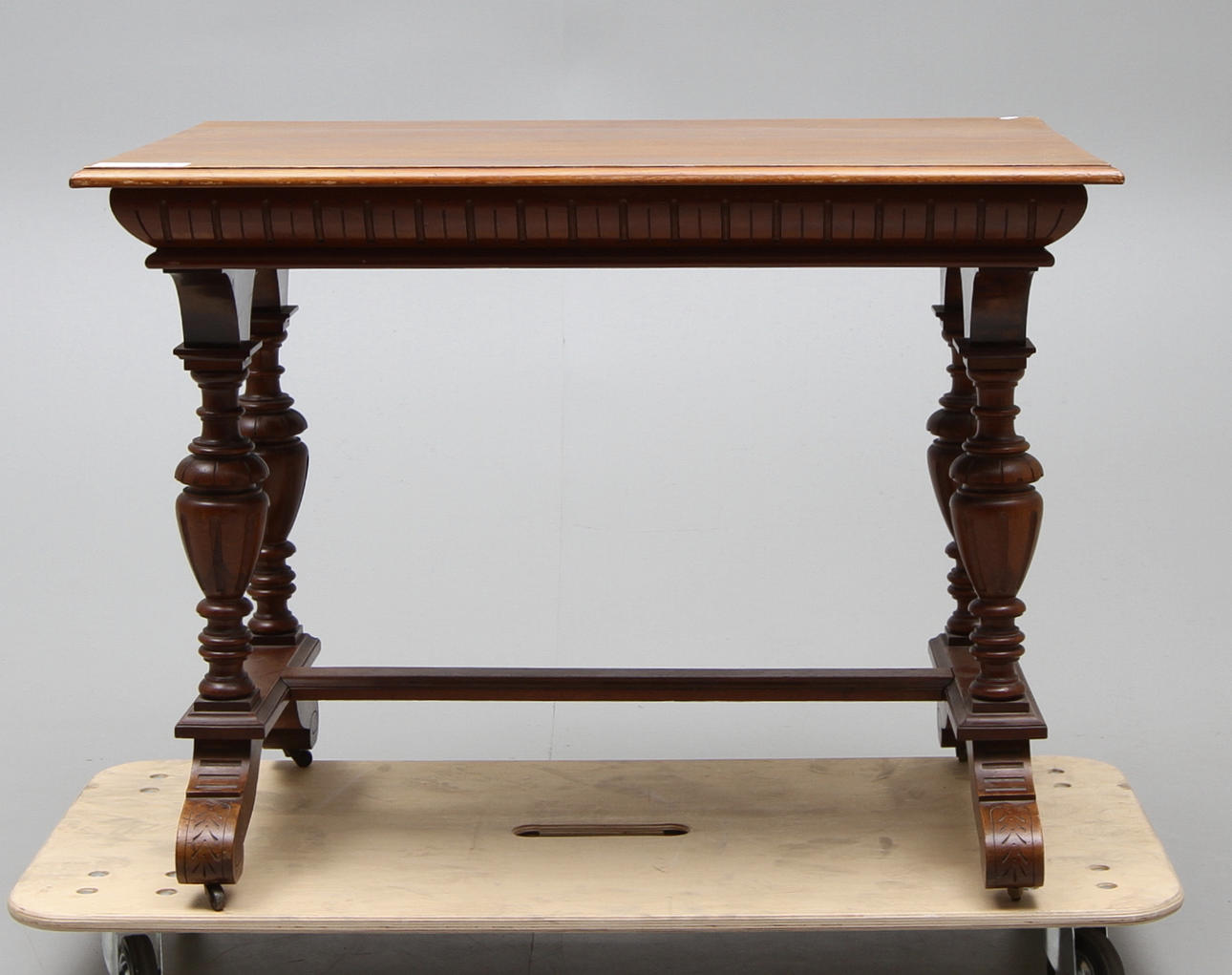 BORD, Nyrennässans, 1890-1910.