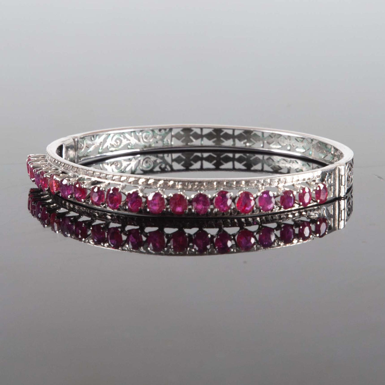 PULSERA de plata con granates.