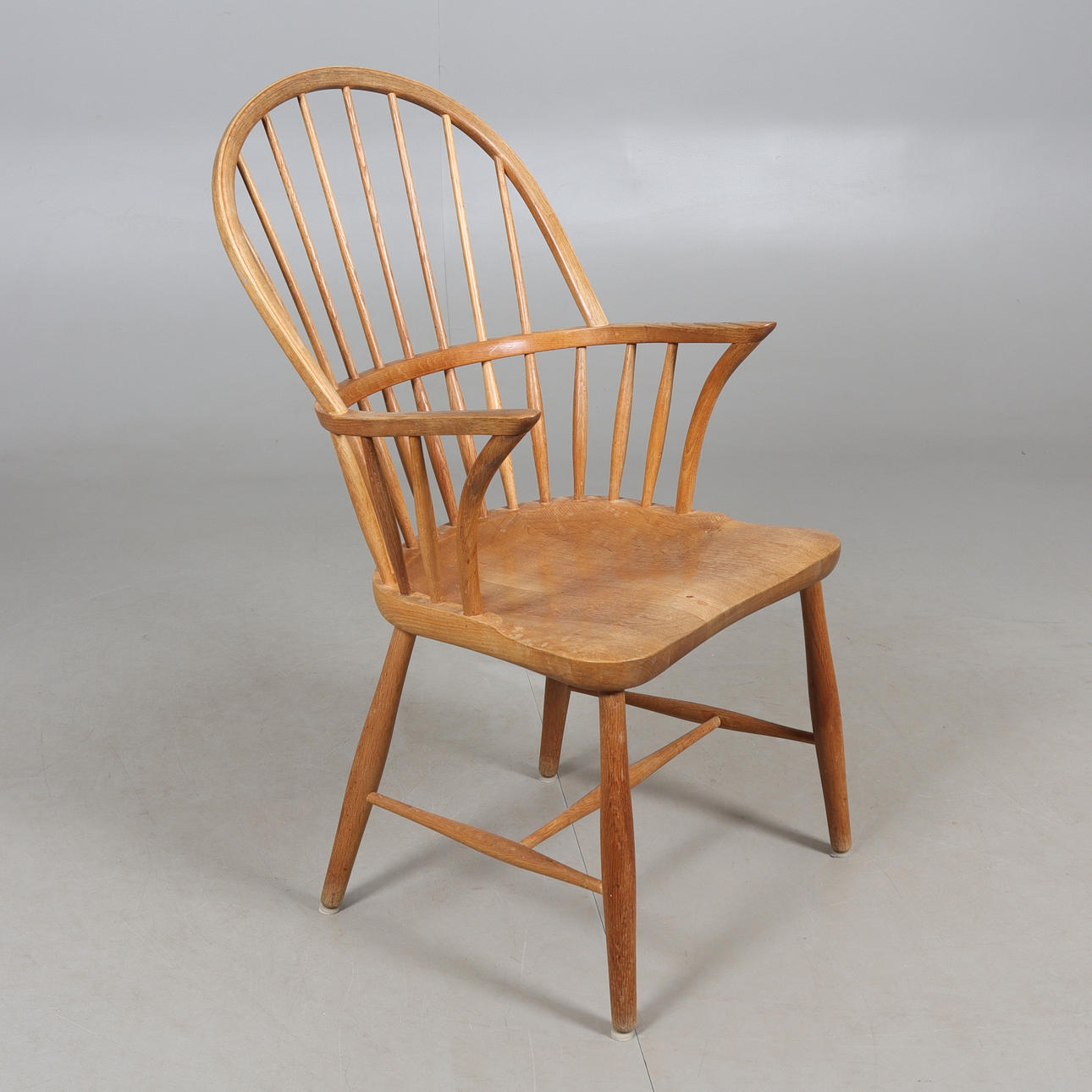 KARMSTOL, ek, Windsormodell, 1900-tal.