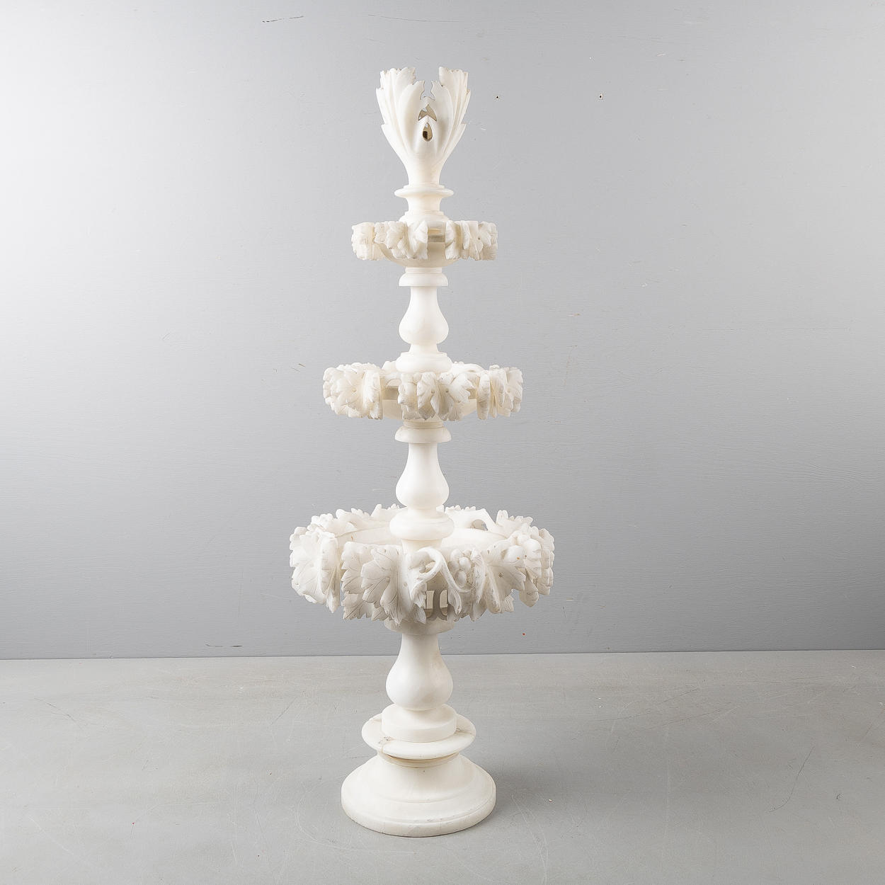 BORDSUPPSATS, alabaster, 1900-tal.