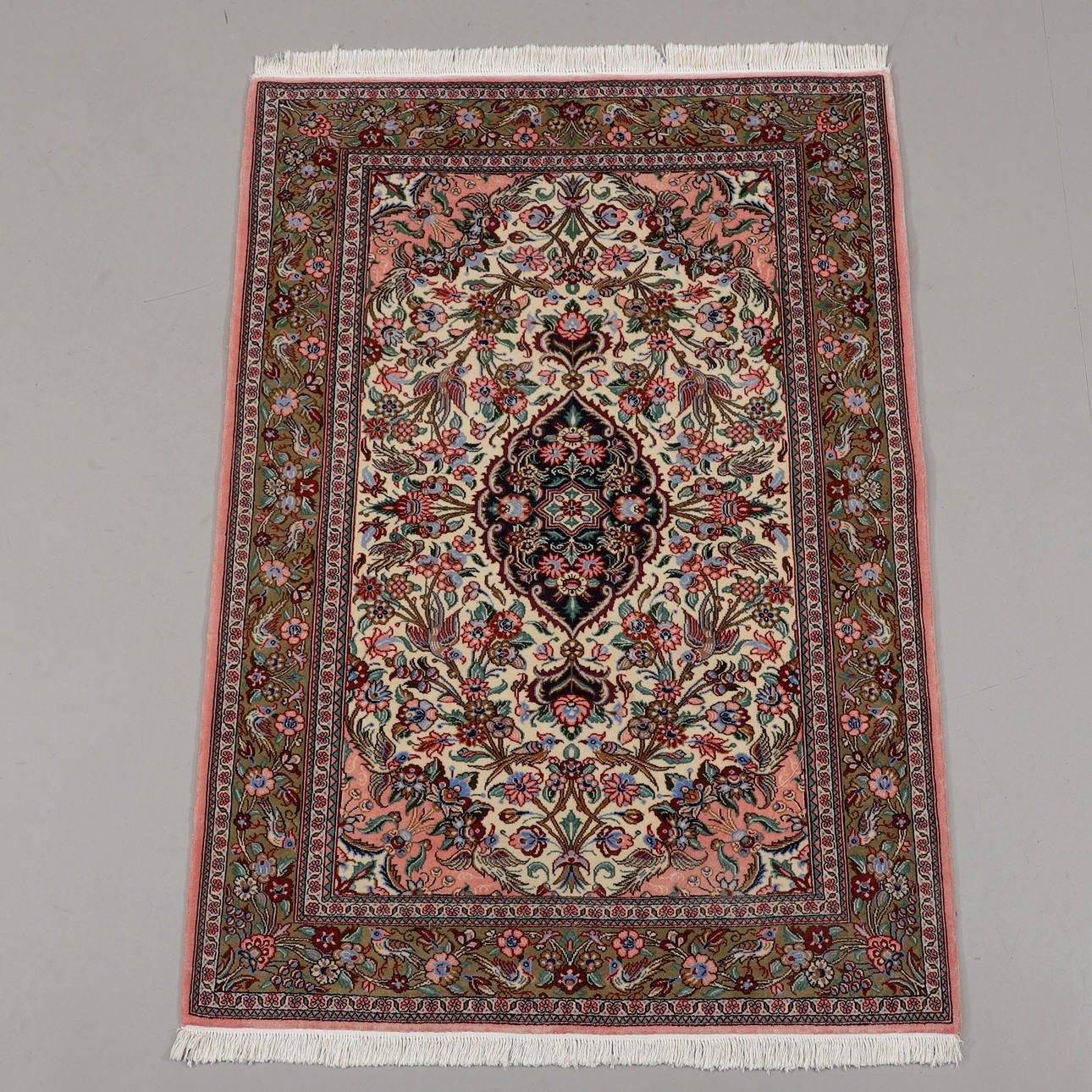 MATTA, Täbriz, Iran, mått 154x106 cm.