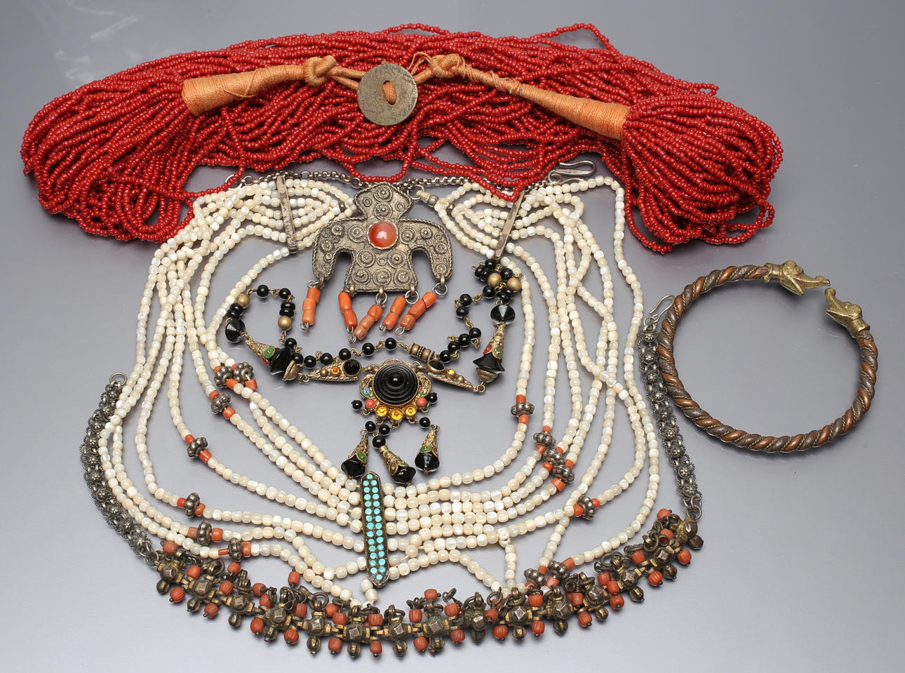 PARTI SMYCKEN, 6 delar etniska smycken.