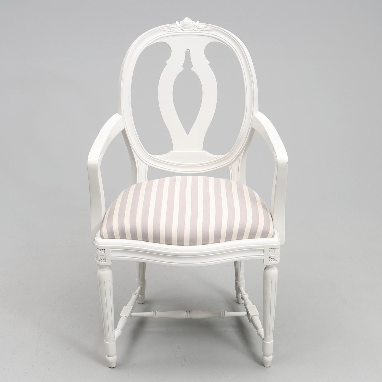 SILLÓN. Estilo gustaviano.