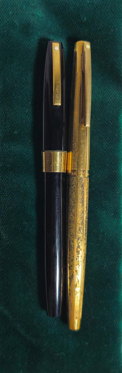 ZWEI SHEAFFER-FEDERN.