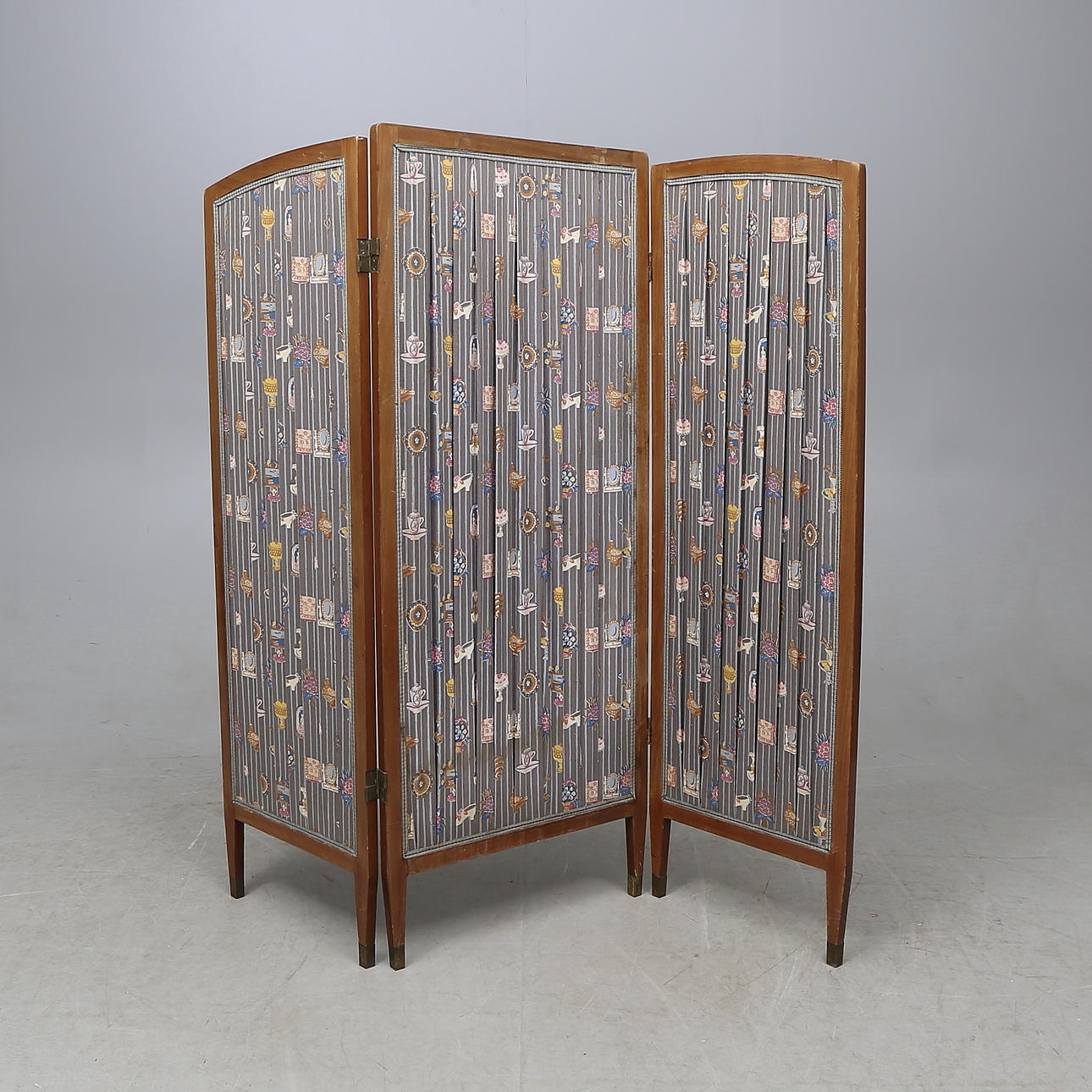 VIKSKÄRM, Tyg "Gratulation", Gocken Jobs. Omkring 1900.